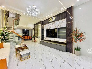 bán gấp nhà quận 10 đường nguyễn tri phương, 76m2, gần bệnh viện, trường học. hxh 5m shr