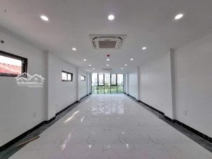 chuyển nhượng tòa nhà 8 tầng chdv + sàn tmvp phố hoàng quốc việt, cầu giấy