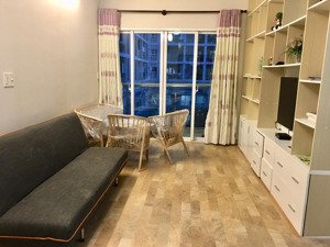 gia đình bán căn góc cc carillon apartment q. tb. dtd 60m2 2p. sh. giá 3,3 tỷ. lh 