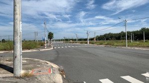 chính ngộp bán nhanh lô đất ngay kcn becamex bàu bàng, giá chỉ 750tr, shr, lai hưng, tp hcm mới