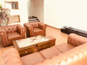 bán nhà 333b văn cao:
diện tích mặt bằng 88m2