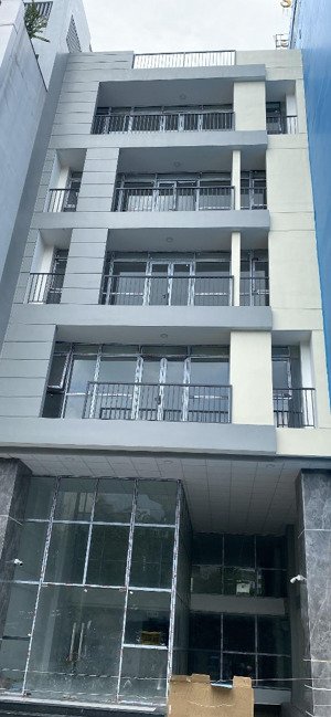 bán toà nhà mt cộng hoà, p12, tân bình, (dt: 8x20m), hầm + 5 tầng, hđt 220tr/tháng, giá 42 tỷ