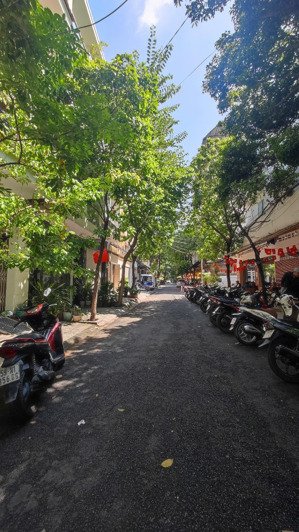 bán nhà mặt tiền nội bộ khu bàu cát , p14, quận tân bình , 3 lầu giá chỉ 13 tỷ