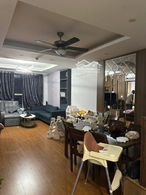 chính chủ cần rao bán căn 2pn diện tích 93m2 (sửa được 3pn) rẻ nhất