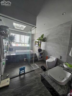 BÁN TÒA NHÀ 7 TẦNG CÓ THANG MÁY – ĐƯỜNG ĐỖ THỊ LỜI, P.11, QUẬN 3 Diện tích: 4 x 33m Công nhận: 109.5m²