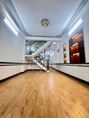 bán nhà tân chánh hiệp vị trí vip, giá chỉ 5.2 tỷ tl diện tích: 4 x 18m nhà đúc kiên cố