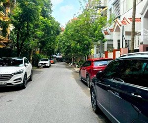 phân lô nghĩa đô, hoàng quốc việt,hoàng sâm, 60m*6t, thang máy xịn, gara oto 7 chỗ, ở và kinh doanh