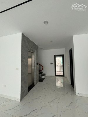 chính chủ bán nhà 5 tầng + 1 sân thượng, thang máy hiện đại khu đô thị 31ha, trâu quỳ, gia lâm