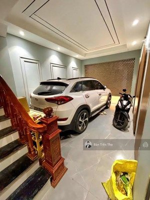 bán nhà dân xây phố trạm, long biên: 37m2 - 5 tầng - giá 8 tỷ (còn tl)