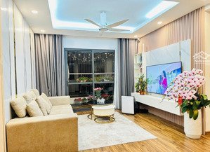 chính chủ bán cc 3pn +1. 2wc tại the golden palm lê văn lương 10tỷ 122m2.có slot oto lh: 