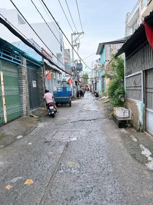 ngang bề thế 9m - nở hậu - kdc him lam - gần phú mỹ hưng - thu nhập 15tr/tháng - nhỉnh 6 tỷ