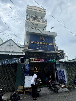 mặt tiền hiếm hoi ngay ht13 giao nhau ht12 xung quanh buôn bán sầm uất ca ngày lẫn đêm