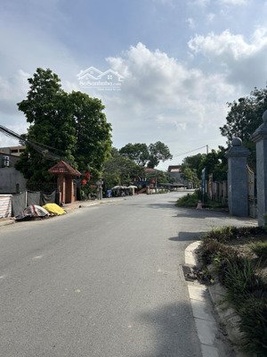 bán đất cách trung tâm xã trung hoà (cũ) - 500m