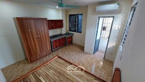 cho thuê phòng 30m2 tại ngõ 44 trần thái tông, cầu giấy, hà nội. full nội thất giá thuê chỉ 4tr2