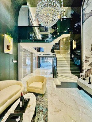 bán gấp nhà siêu vị trí hiếm nhà bán hẻm xe hơi sát mặt tiền đối diện công viên lê thị riêng quận 3