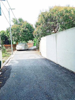 bán lô đất 60m2 nở hậu, ngõ rộng oto đỗ cửa đa tốn. sổ chính chủ , giá 4.5 tỷ tl