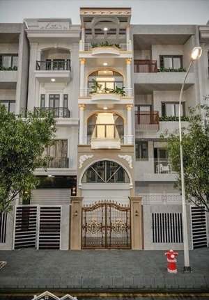 hot, căn duy nhất giá tốt mặt tiền hoàng văn thụ 4x30m, 4 lầu, giá 27 tỷ còn tl