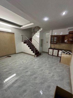 bán nhà khuyến lương 40m 4 tầng chỉ 5.48 tỷ