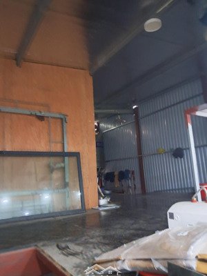 cự khối - cho thuê thuê kho, vp - 130m2 + 100m2 gác xép- 3 pha - xe container