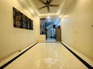 nhỏ tiền-hiếm-nhỉnh 5tỷ thanh am-việt hưng-ngô gia tự-đón quy hoạch mặt đường 9m- đầu tư đình