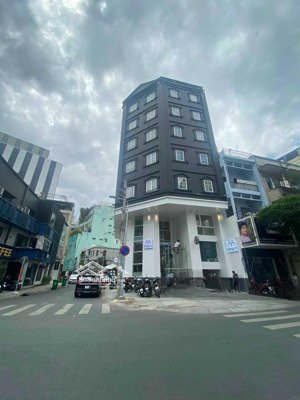 bán tòa nhà góc 3 mặt tiền phan đình phùng ( 7x25m - hầm 7 tầng )- hđt: 200 tr/tháng - giá 55 tỷ