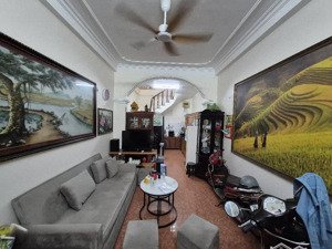 nhà đẹp chiến thắng , ngay gần học viện mật mã - 30m ra mặt phố ô tô tránh dt 36m* 4 tầng