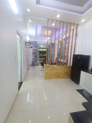 cho thuê nhà 2pn. 2wc mặt tiền đ/số p tam phú. thủ đức