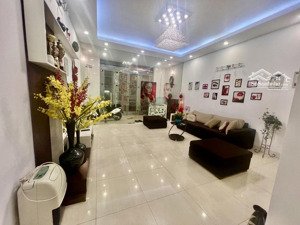 bán nhà nguyễn văn cừ 65m2-mt 5m- hơn 11 tỷ-ngõ thông-gần mặt phố-dân xây-full nội thất-sổ vuông