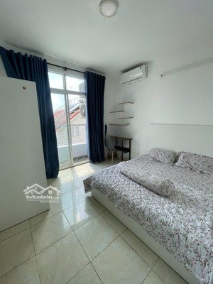 cho thuê phòng full balcon trong chung cư hồng lĩnh (gần đh tđt, rmit...)