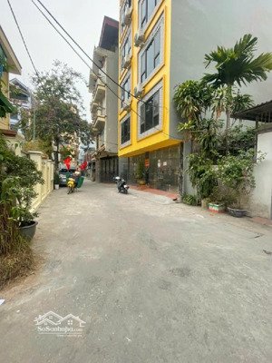 siêu phẩm phân lô thang máy - nhà đẹp hiếm có tại xuân đỉnh!