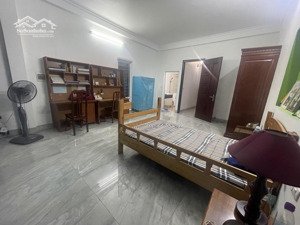 bán nhà 6 tầng long biên. mt 5m. ô tô đỗ 8.9 tỷ. ở sướng