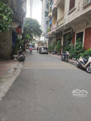 nghĩa tân 47m - phân lô - 2 mặt tiền - ô tô tránh - 20m ra phố - vỉa hè - kinh doanh - 15.9 tỷ