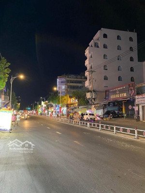 ôtô ngủ trong nhà - 80m2 - lê văn quới - 6tầng mới đẹp - thang máy - nội thất cao cấp - hẻm xe tải