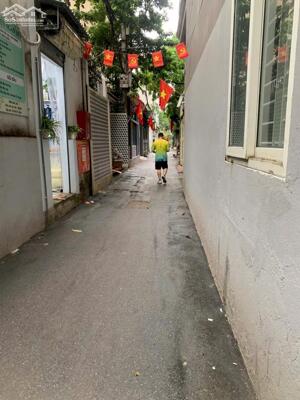 Tứ Liên ngõ nông vài bước ra phố - dân xây - sổ hoa hậu - 70m giá chỉ 15 tỷ