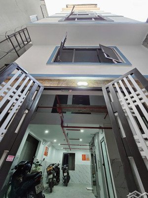 siêu phẩm hot ccmn mỹ đình - 7 tầng thang máy - dòng tiền trăm triệu