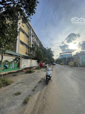 mtkd bệnh viện lê văn thịnh đường 43. dt 8x24m cấp 4