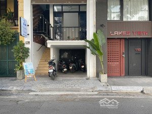 bán nhà mặt phố trúc bạch, mặt hồ đẹp nhất hà nội, 127 m2, mặt tiền đẹp 6,5m, giá bay nhanh 70 tỷ