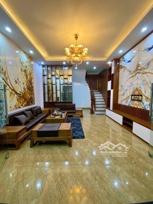 phân lô học viện chính trị - ngô quyền 5 tầng mt 4m oto đỗ cửa 8 tỷ