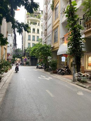 ngon bổ - phân lô ô tô ngủ hoàng cầu( 2 thoáng ) - dt 60m2 x 4 tầng - mt 6m giá 19,8 tỷ