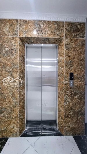 bán nhà đống đa phân lô - ô tô đỗ cửa - thang máy - nội thất cơ bản - cách phố 40m