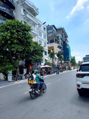 bán nhà mặt phố tại đường xuân diệu 135m2, 7 tầng 1 hầm giá 70 tỷ. tây hồ