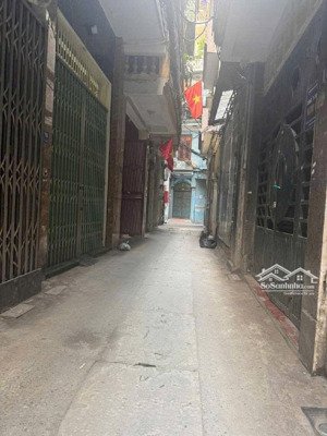 gia đình mới xây ở được một thời gian, nay bán để di chuyển vì công việc