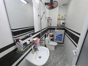 nhà lầu hẻm thông đường linh đông gần chợ trường học tiện kinh doanh