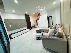 6 tỷ sở hữu nhà đẹp 6 tầng phúc đồng, long biên - ô tô đỗ cổng - 3 bước ra hồ và aeon mall