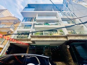 nhà đẹp vip nhất hàng bưởi, ae tập đoàn rất hân hạnh được chào đón