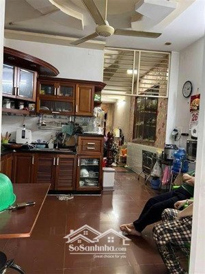 sát mặt tiền nguyễn trãi - quận 5 - nhà 5 tầng mới đẹp - hẻm xe tải né - khu an ninh đồng bộ - 17ty