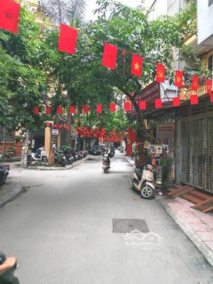 sở hữu ngay 1 căn nhà ô tô đỗ_2 mặt ngõ_khu cực kỳ đáng sống giữa trung tâm đống đa mặt tiền 4.2