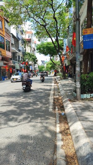 bán nhà riêng tại thụy khuê, giá siêu hời 8,3 tỷ, 35m2, 6pn, 4wc