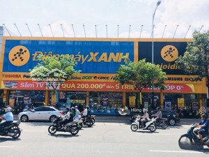 cần bán gấp nhà mặt tiền an dương vương - dt: 18 x 55m - nhà cấp 4 - hđt: 150 triệu/th. giá 70 tỷ