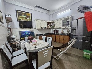 nhà phố định công-30m ra đường oto- có sân để xe - diện tích lớn tối ưu công năng